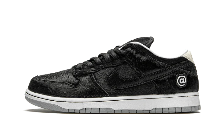 Nike SB Dunk Low BE@RBRICK Medicom Toy Bvl Store